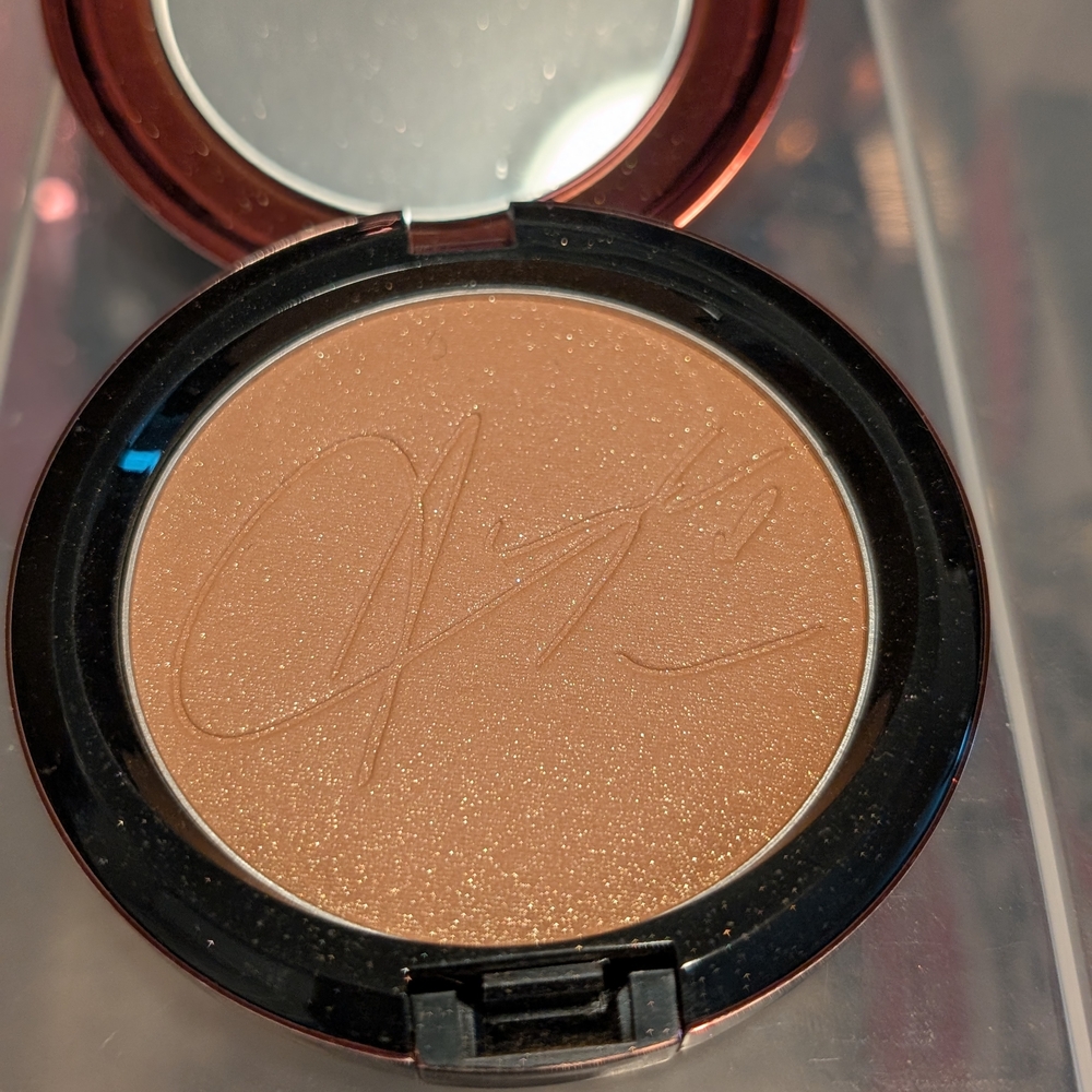 MAC Cosmetics Brown Bronzer & Contour Collection